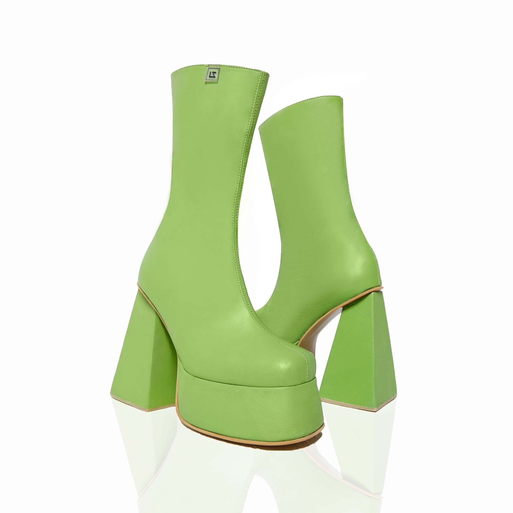 VENOM ROLLER BOOTS (8154397278439)