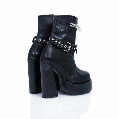 CRANIUM BOOTS (6128702881959)